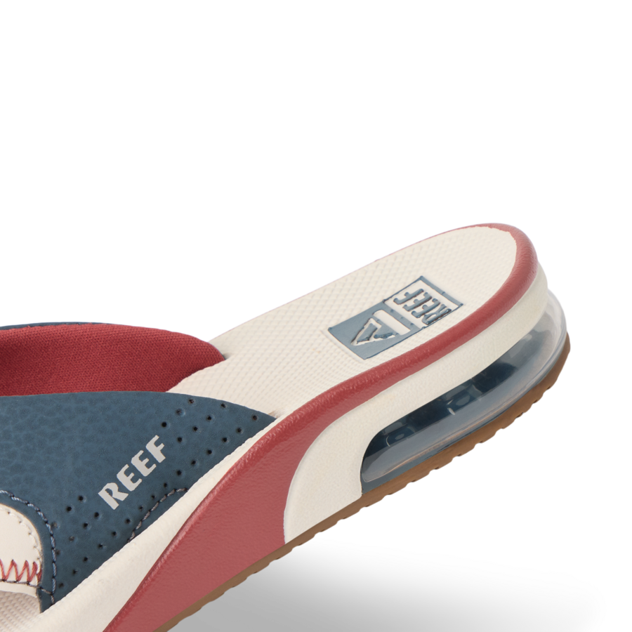 Kids Fanning - Image 4